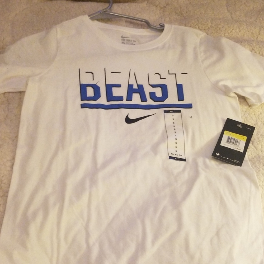 Nike tshirt